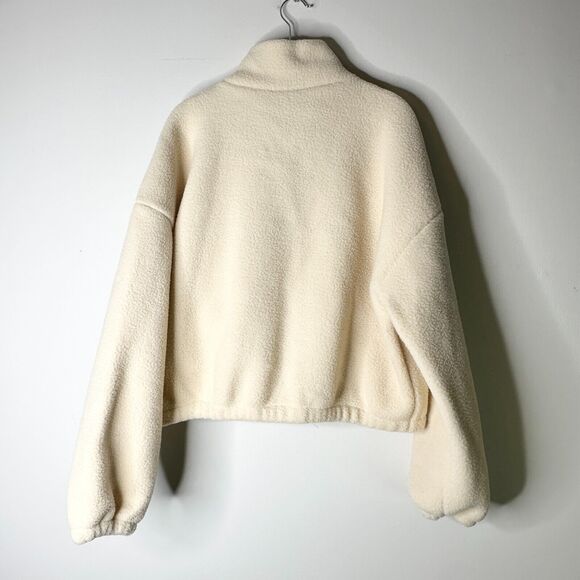 Fleece Cropped Jacket Women XL Beige Off White Kangaroo Pocket Zip Front NWOT - Picture 2 of 7
